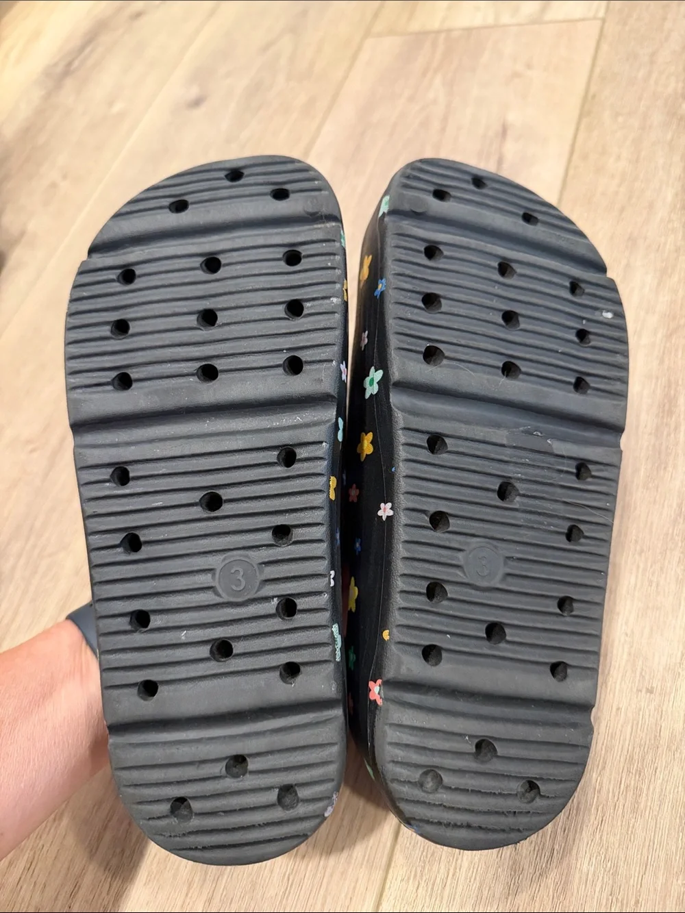 Kids Black Floral Slide Sandler
